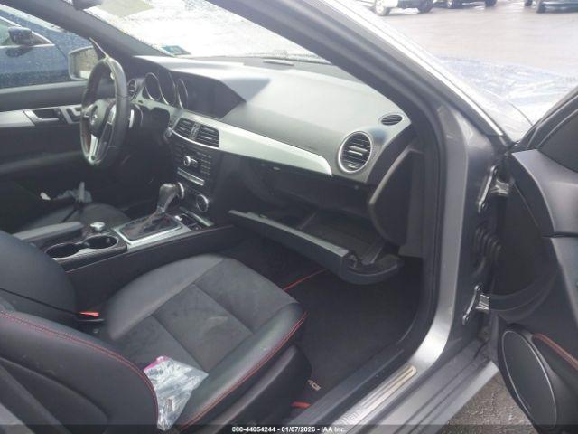 Mercedes-Benz C-Class Sport Image 12