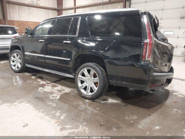 Cadillac Escalade Luxury Image 5