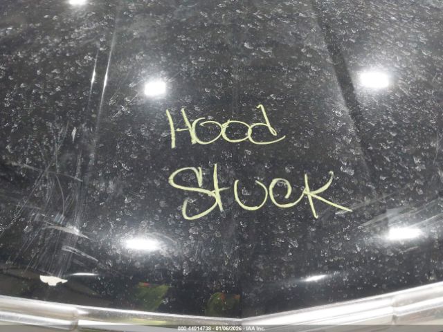 Cadillac Escalade Luxury Image 3