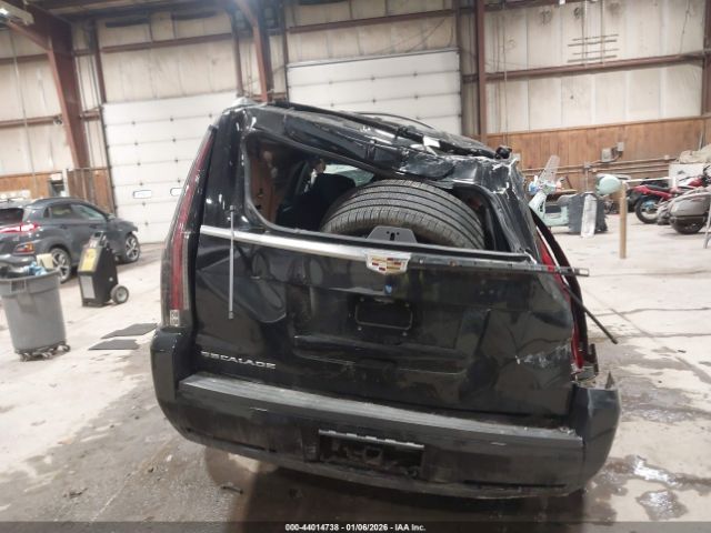 Cadillac Escalade Luxury Image 8