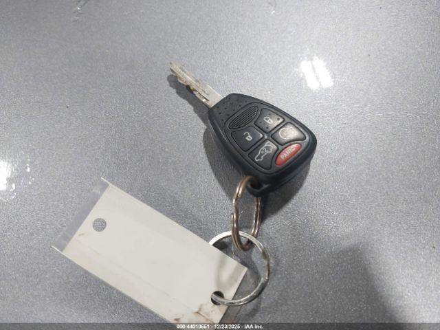 Dodge Avenger Sxt Image 8