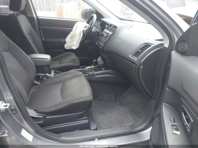 Mitsubishi Outlander 2.4 Es Image 3