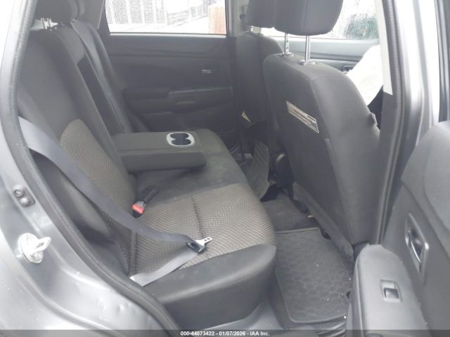Mitsubishi Outlander 2.4 Es Image 10