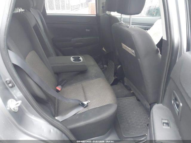 Mitsubishi Outlander 2.4 Es Image 10
