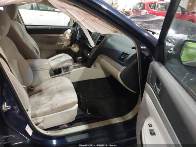 Subaru Legacy 2.5i Premium Image 12