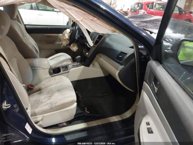 Subaru Legacy 2.5i Premium Image 12