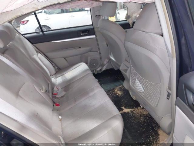 Subaru Legacy 2.5i Premium Image 13