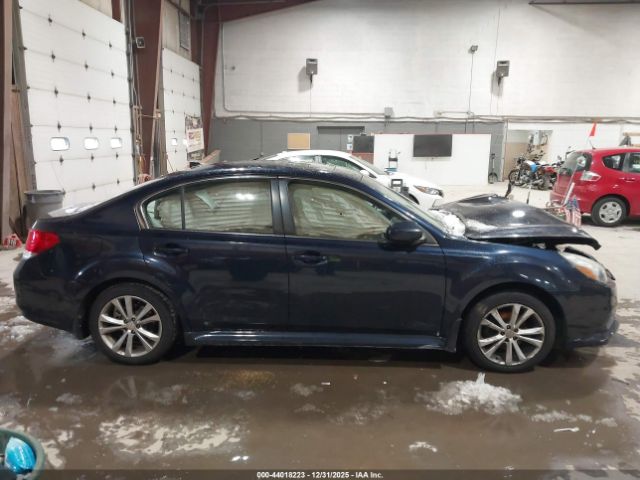 Subaru Legacy 2.5i Premium Image 3