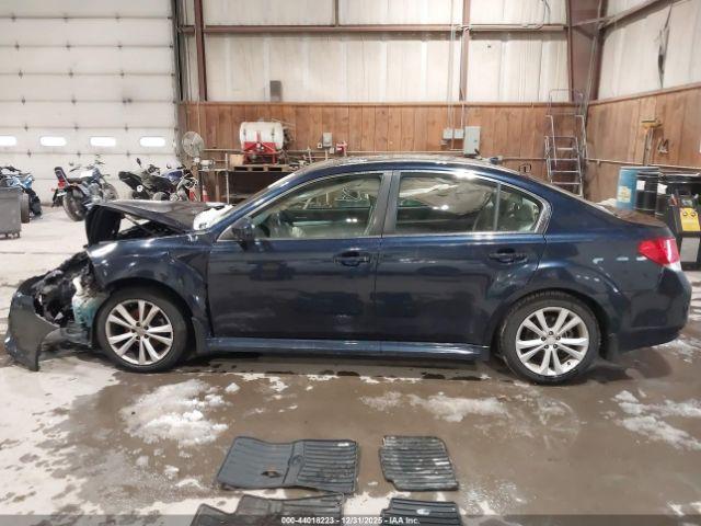 Subaru Legacy 2.5i Premium Image 10