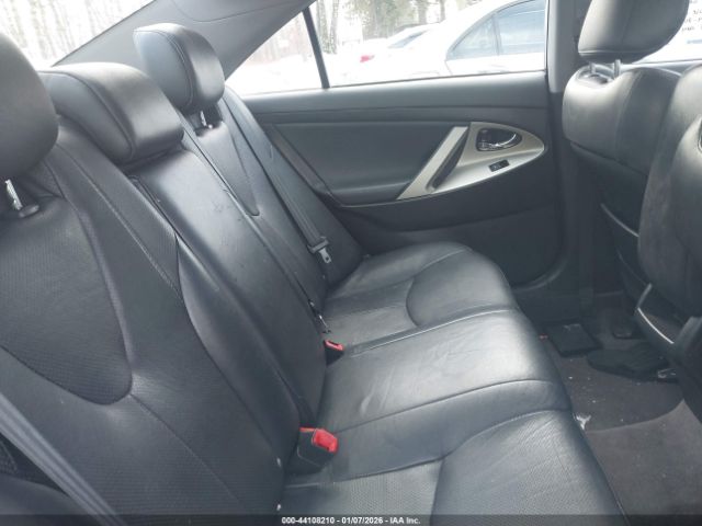 Toyota Camry Se V6 Image 7