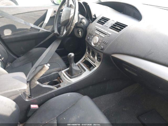 Mazda Mazda3 S Sport Image 2