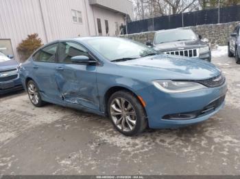  Salvage Chrysler 200