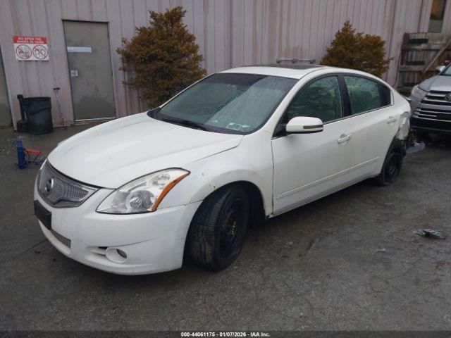 Nissan Altima 2.5 S Image 2