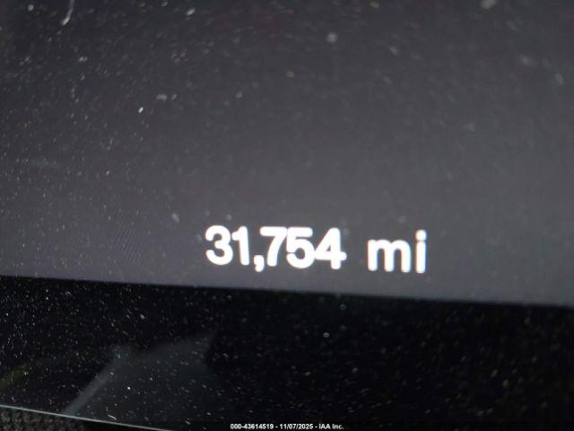 Lucid Air Pure Image 16