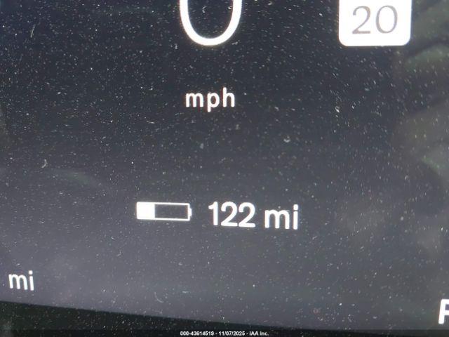 Lucid Air Pure Image 9