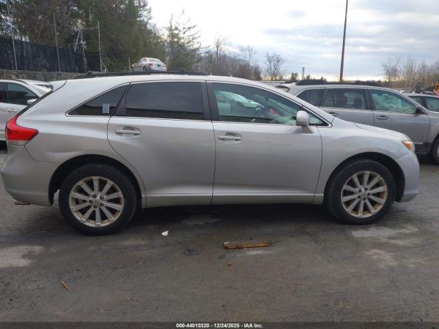 Toyota Venza Image 14