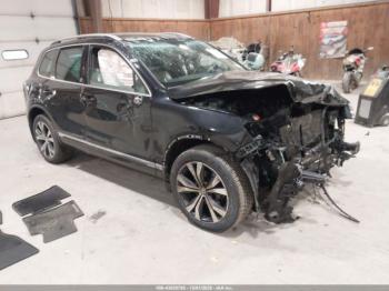  Salvage Volkswagen Touareg