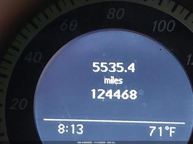 Mercedes-Benz C-Class Sport 4matic Image 10