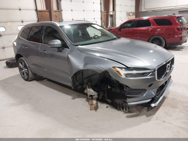 Volvo XC60 T5 Momentum Image 1