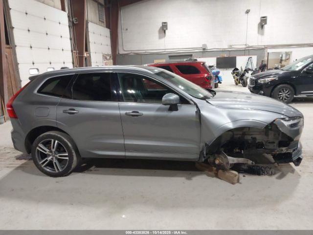 Volvo XC60 T5 Momentum Image 14