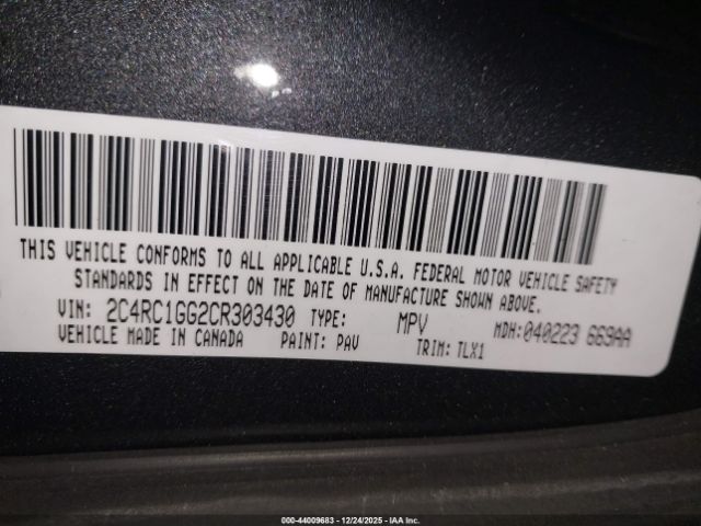 Chrysler Town & Country Limited Image 11