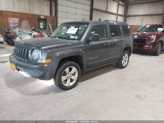 Jeep Patriot Latitude Image 11