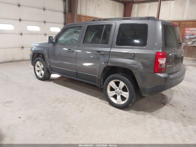 Jeep Patriot Latitude Image 10