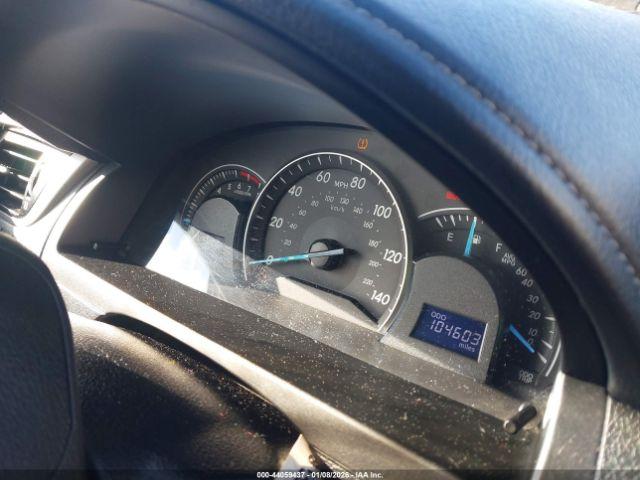 Toyota Camry Le Image 14