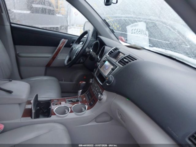 Toyota Highlander Limited V6 Image 2