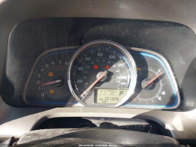 Toyota RAV4 Limited Image 8