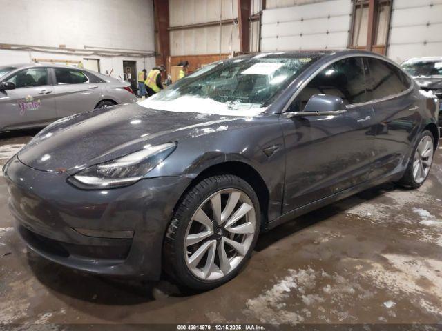 Tesla Model 3 Image 20