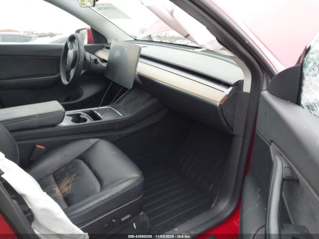 Tesla Model Y Long Range Dual Motor All-wheel Drive Image 14