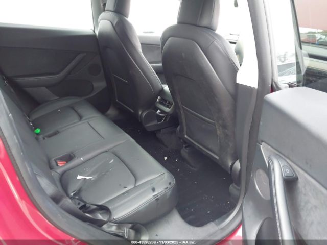 Tesla Model Y Long Range Dual Motor All-wheel Drive Image 8