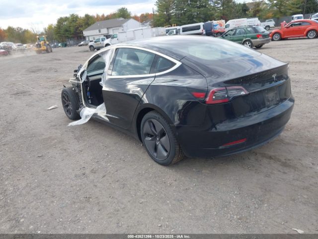 Tesla Model 3 Image 20