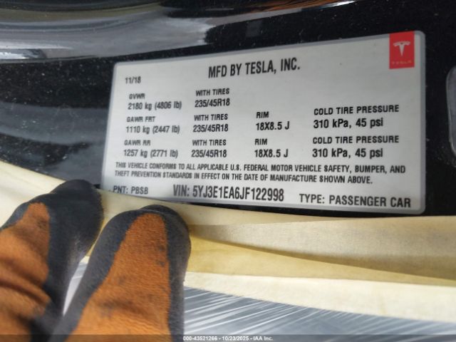 Tesla Model 3 Image 2