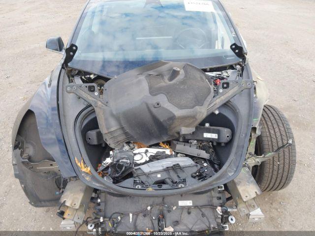 Tesla Model 3 Image 18