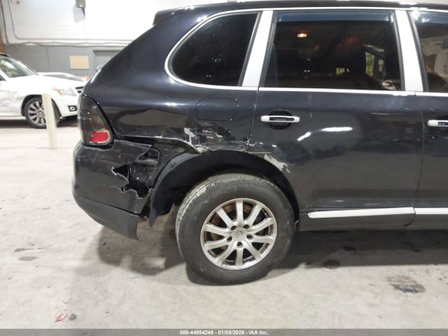 Porsche Cayenne Image 3