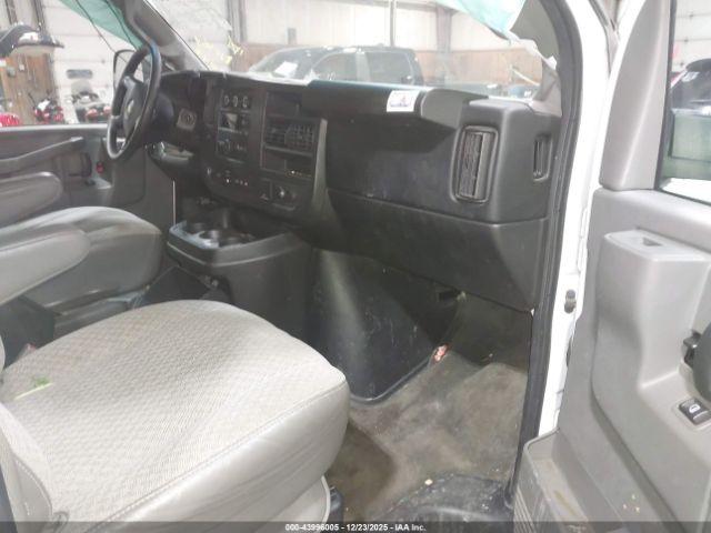Chevrolet Express Lt Image 6