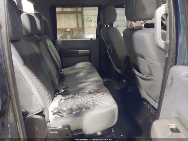 Ford F-250 Xlt Image 8