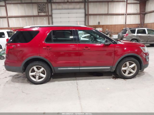 Ford Explorer Xlt Image 10