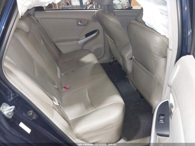 Toyota Prius Five Image 4