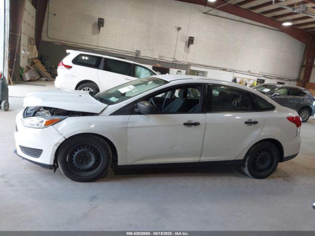 Ford Focus S Image 8