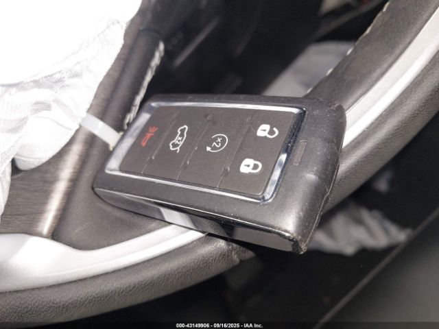 Jeep Grand Cherokee Limited 4x4 Image 14