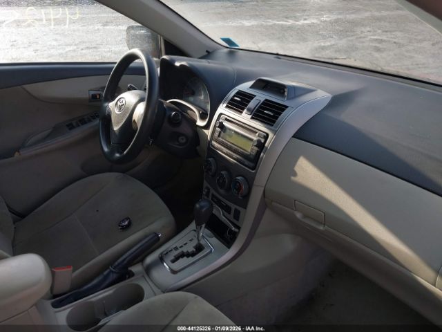 Toyota Corolla Le Image 8