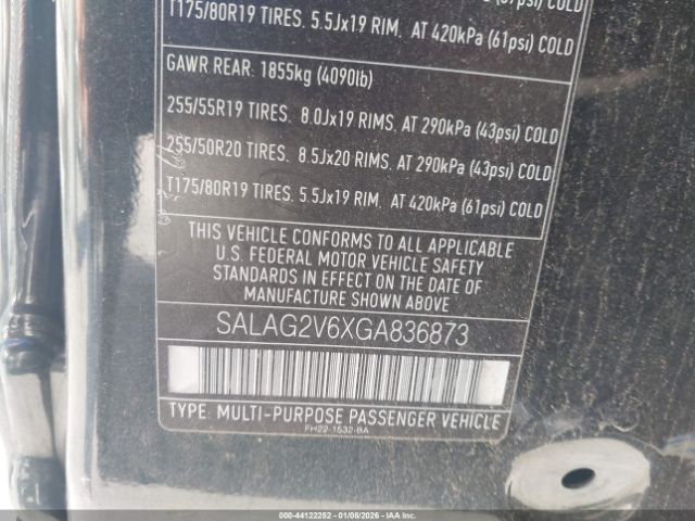 Land Rover LR4 Image 9