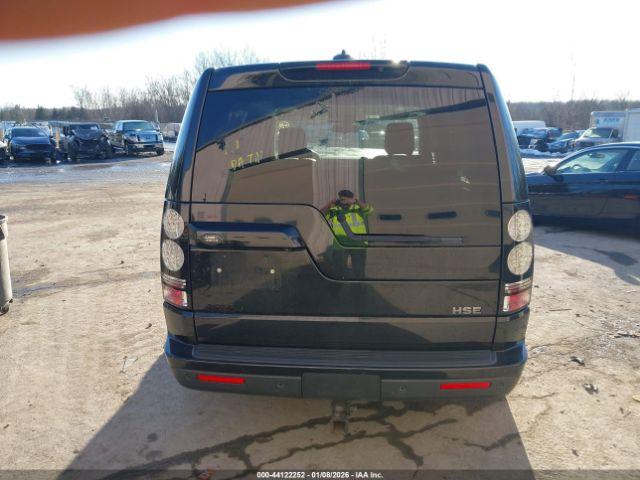 Land Rover LR4 Image 12