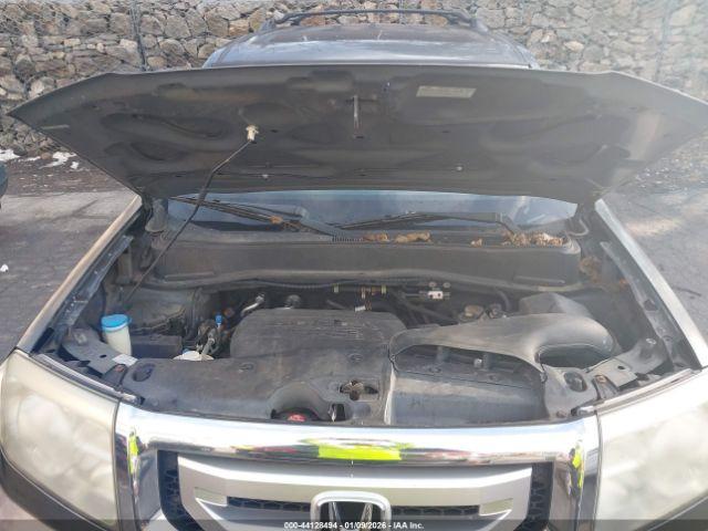 Honda Pilot Touring Image 5