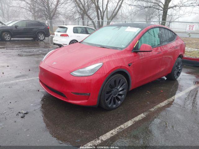 Tesla Model Y Performance Dual Motor All-wheel Drive Image 3