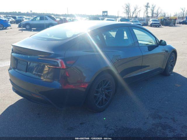 Tesla Model 3 Long Range All-wheel Drive Image 6